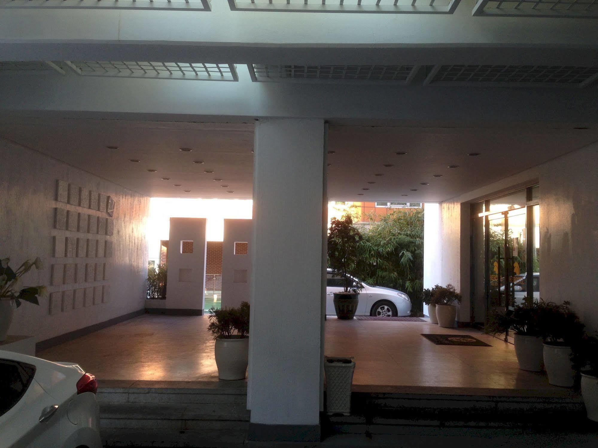 Daegu Goodstay Herotel Buitenkant foto