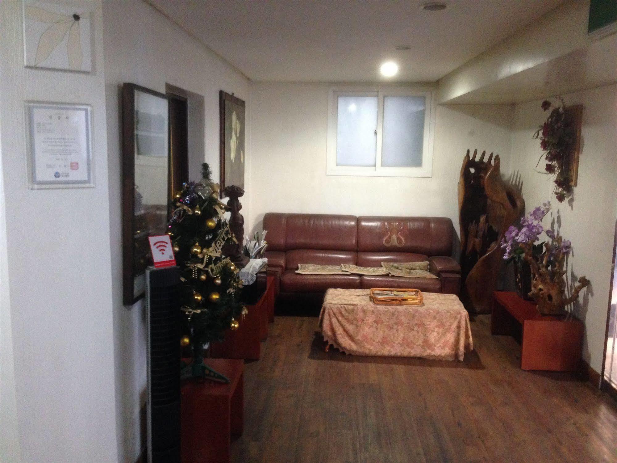 Daegu Goodstay Herotel Buitenkant foto