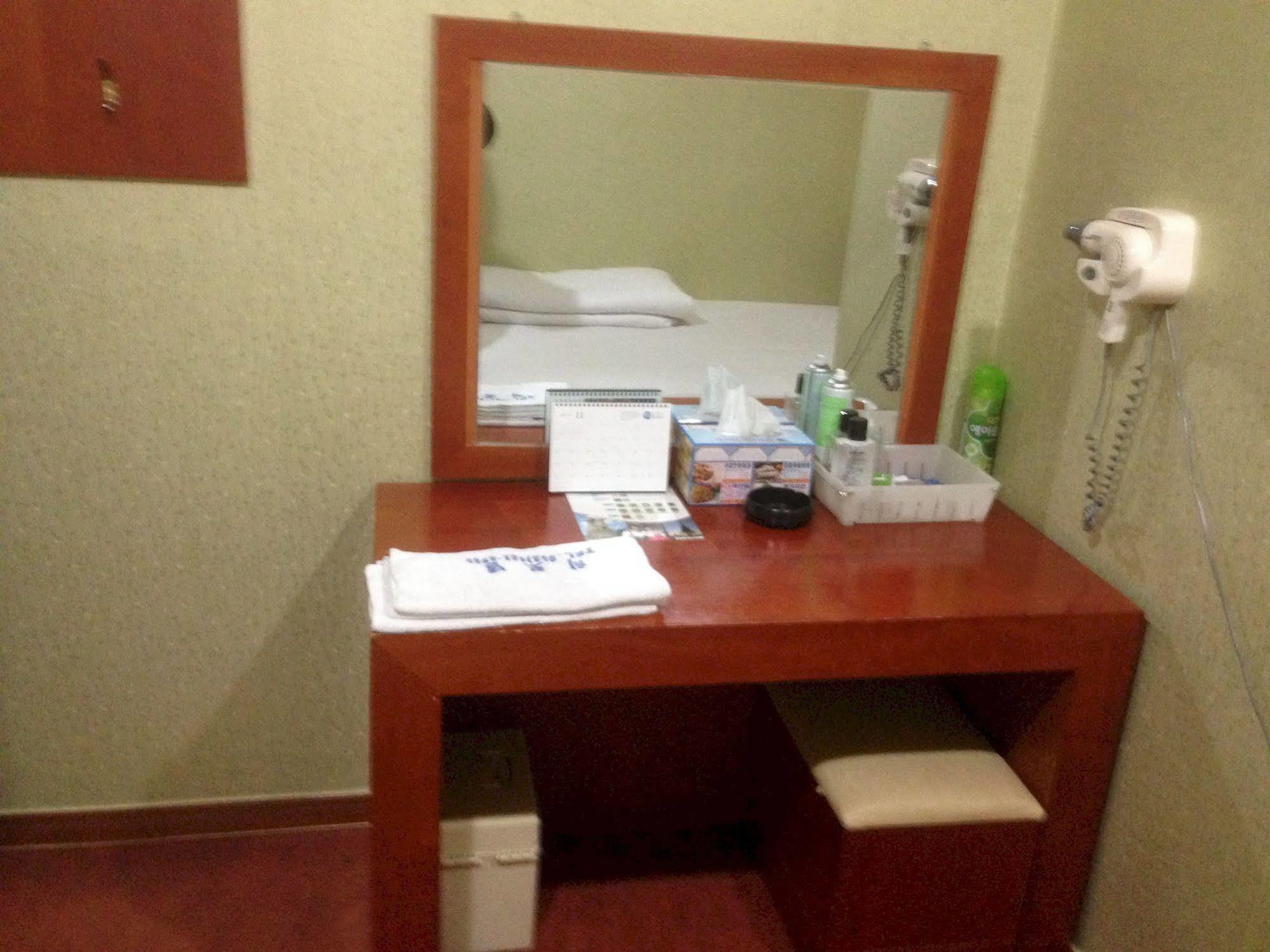 Daegu Goodstay Herotel Buitenkant foto